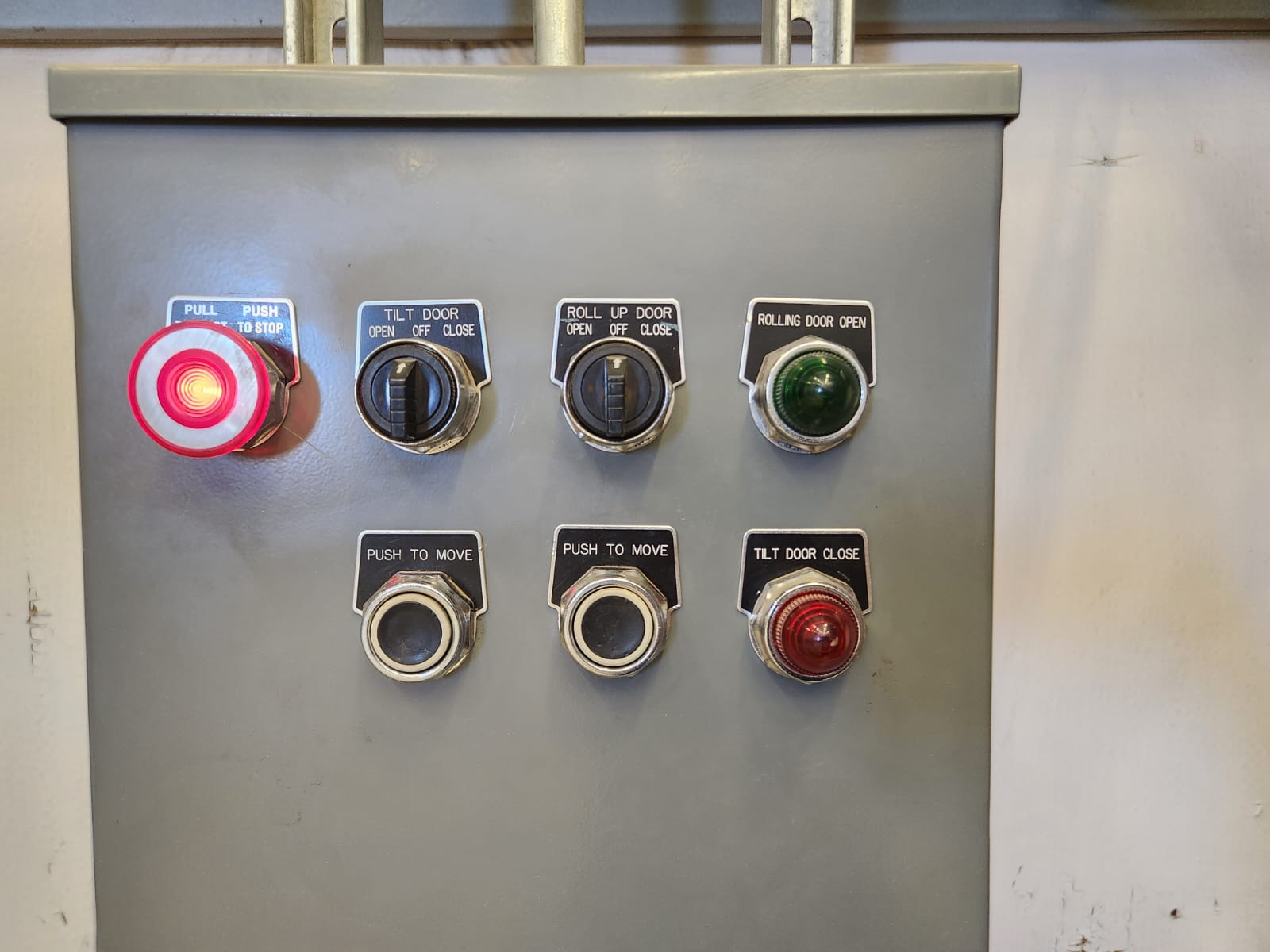 Operator pushbutton control station